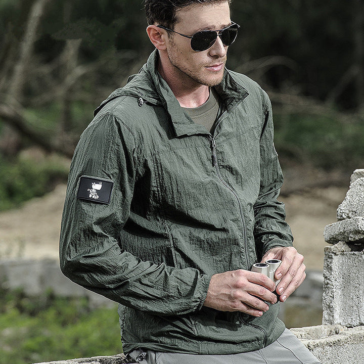 Leichte Outdoor-Jacke mit Kapuze – UPF 50+ &amp; Windschutz