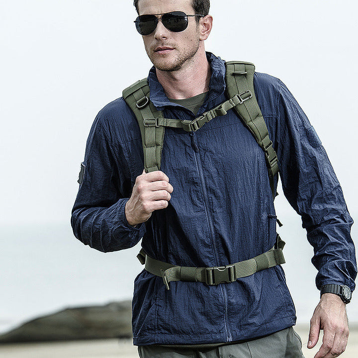 Leichte Outdoor-Jacke mit Kapuze – UPF 50+ &amp; Windschutz