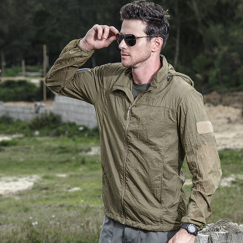 Leichte Outdoor-Jacke mit Kapuze – UPF 50+ &amp; Windschutz